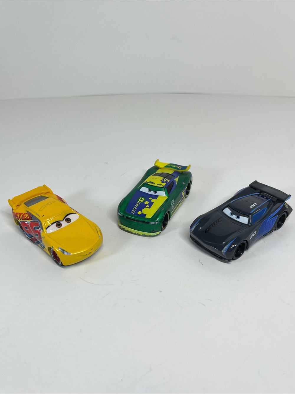 Disney Pixar Cars 3 Diecast Lot Rust-Eze Cruz Ramirez Eric Braker Jackson Storm
